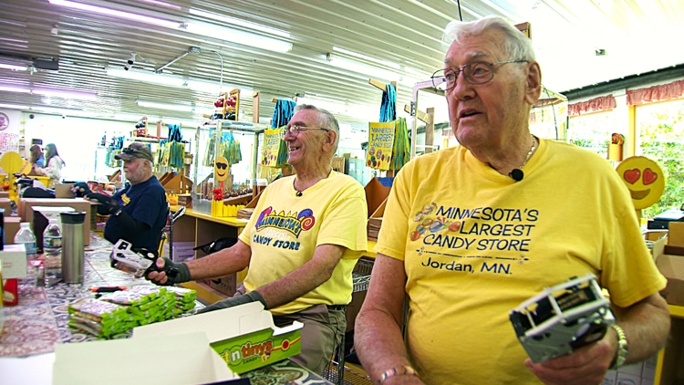 Low-tech Minnesota's Largest Candy Store relies on two men in 80s for price tags on hundreds of thousands of items
