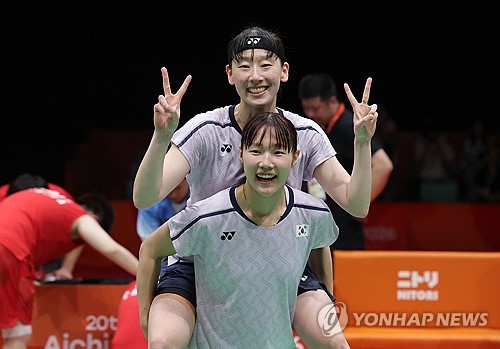 (LEAD) (Asiad) Lee So-hee, Baek Hana win women's doubles gold in badminton