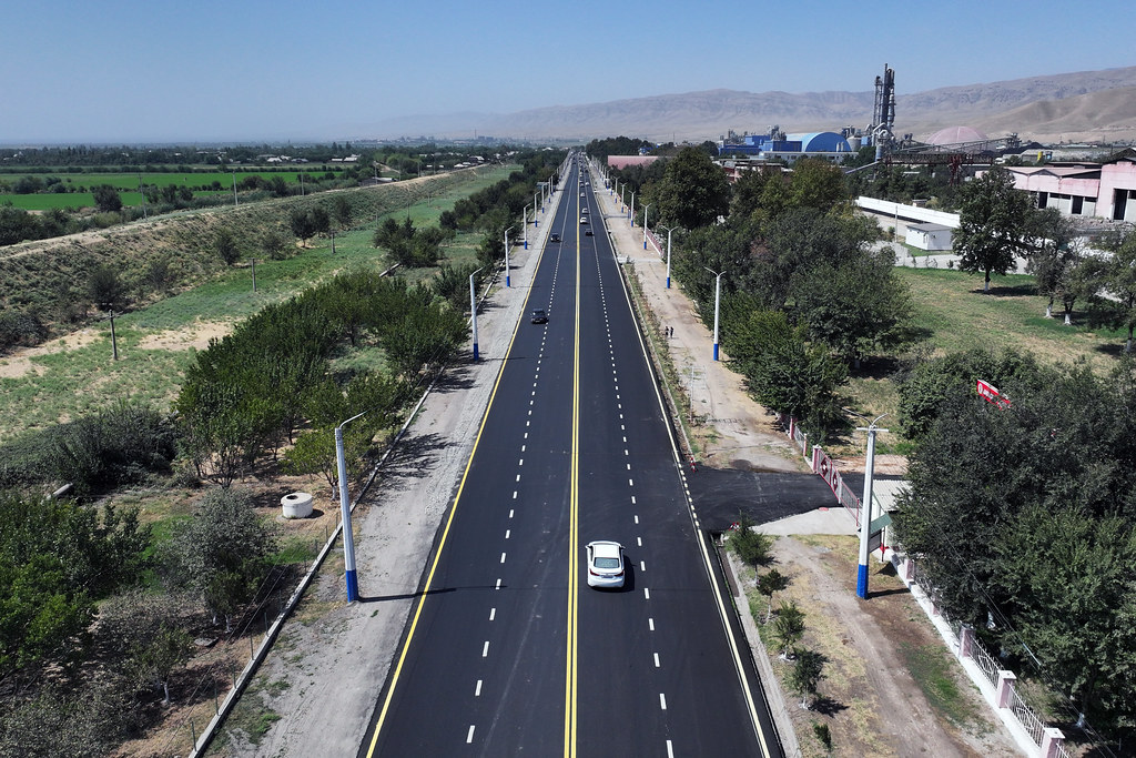 Tajikistan to upgrade more than 90 kilometers of roads in GBAO
