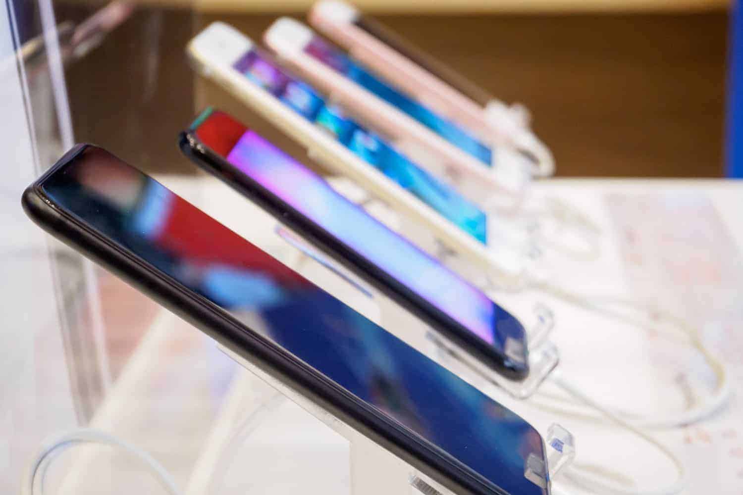 Cheap smartphones vanishing: 230 million sub‑$200 devices to disappear by 2030