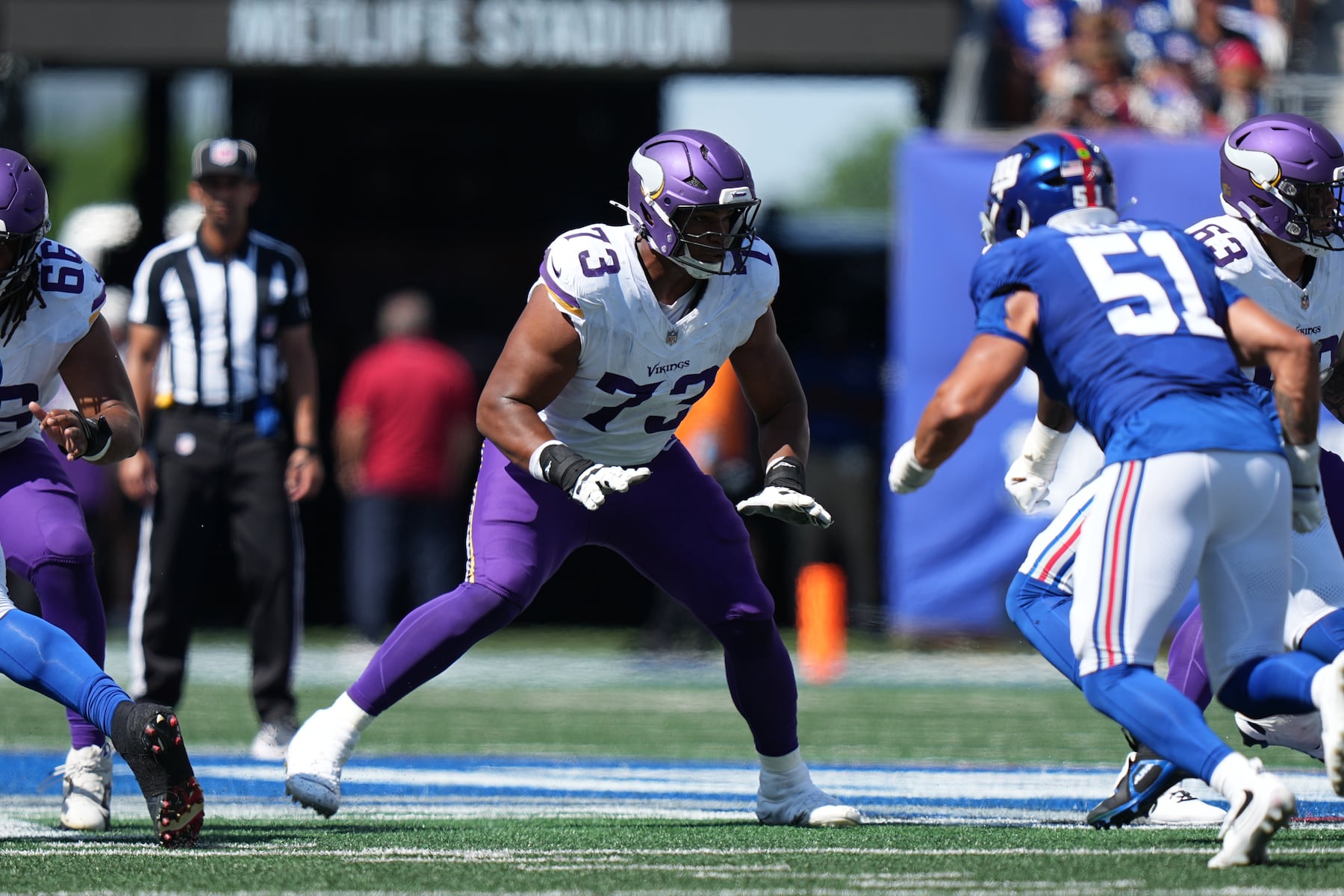 Patriots turn to first-time guard after injuries pile up