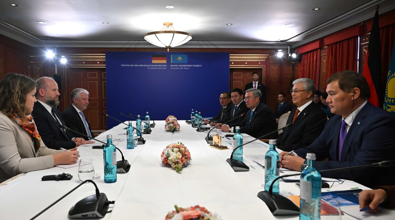 Kazakhstan, Rhenus Group discuss development of Trans-Caspian route