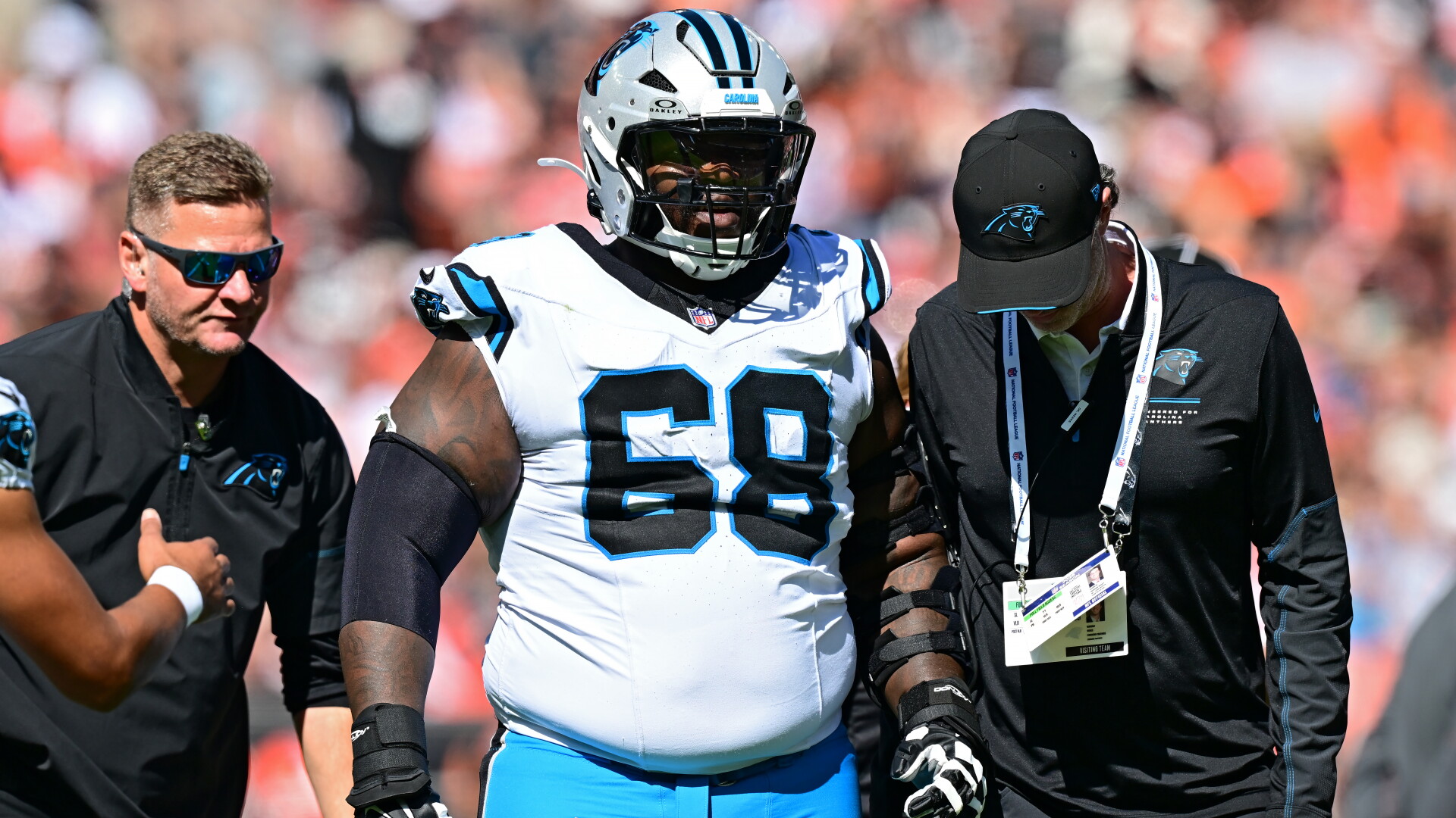 Report: Damien Lewis to miss at least Week 4 with UCL injury