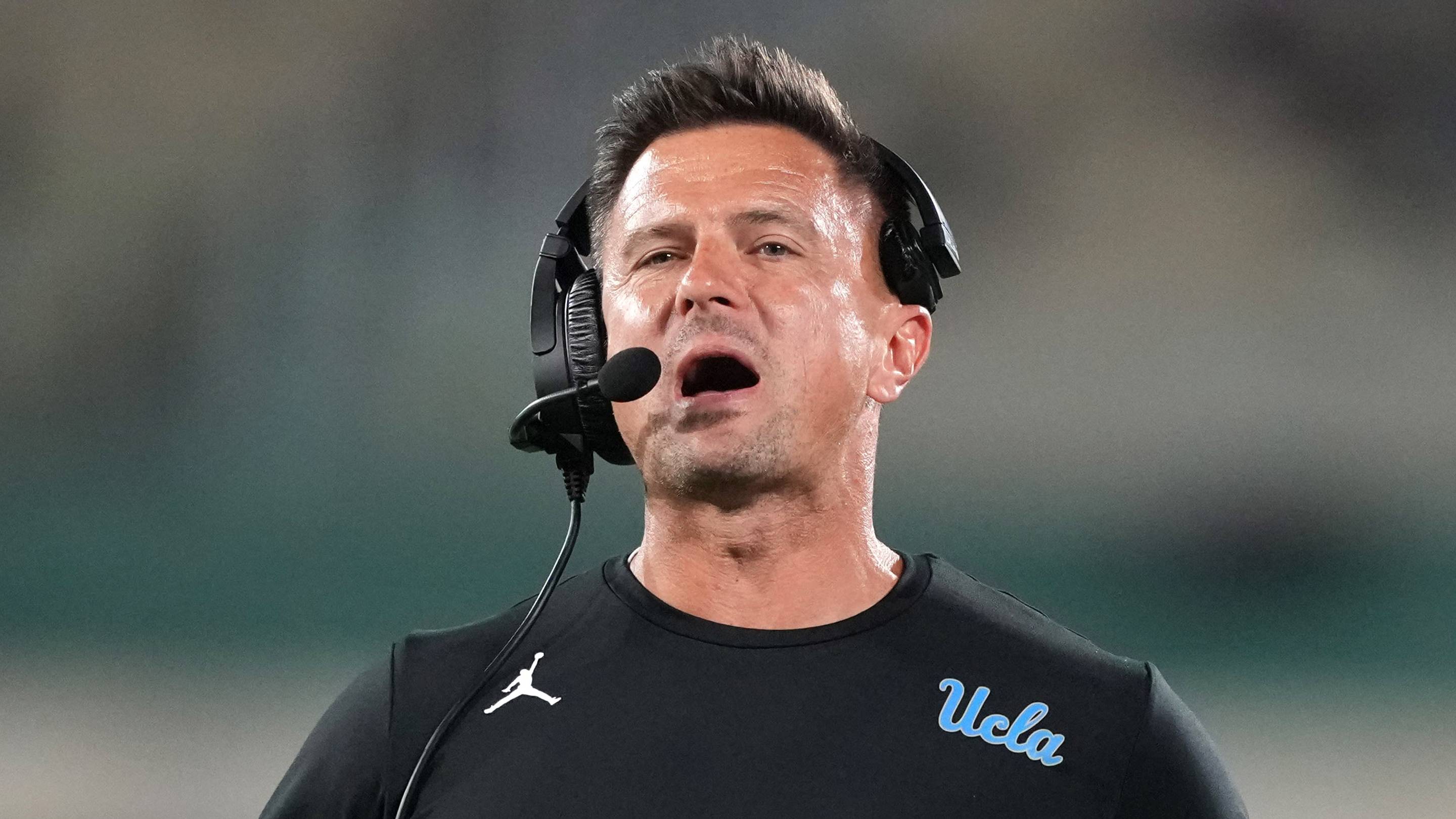 Betting Odds Preview Oregon's Big Ten Clash With UCLA