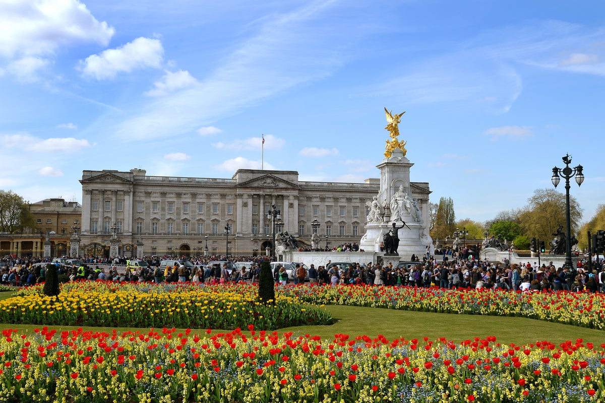 Buckingham Palace staff given ‘alcohol awareness’ training to spot rogue colleagues