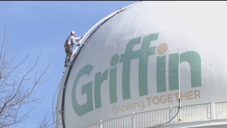 Griffin city manager terminated after 4-3 vote by Board of Commissioners
