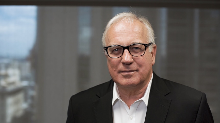 Finance presenter Alan Kohler retiring after three decades at ABC