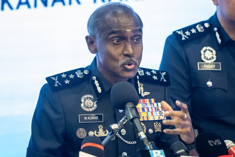 Police arrest 74 Chinese, Vietnamese, Taiwanese nationals in KL scam call centre bust