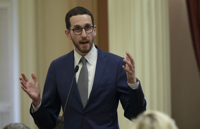Why Jews Who Turn on Israel to Be Loved Still Get Hated