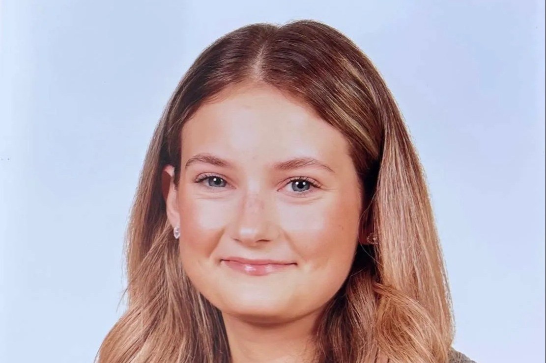 Teen, 18, killed when her car left road & crashed into tree is pictured as family pay heartbreaking tribute