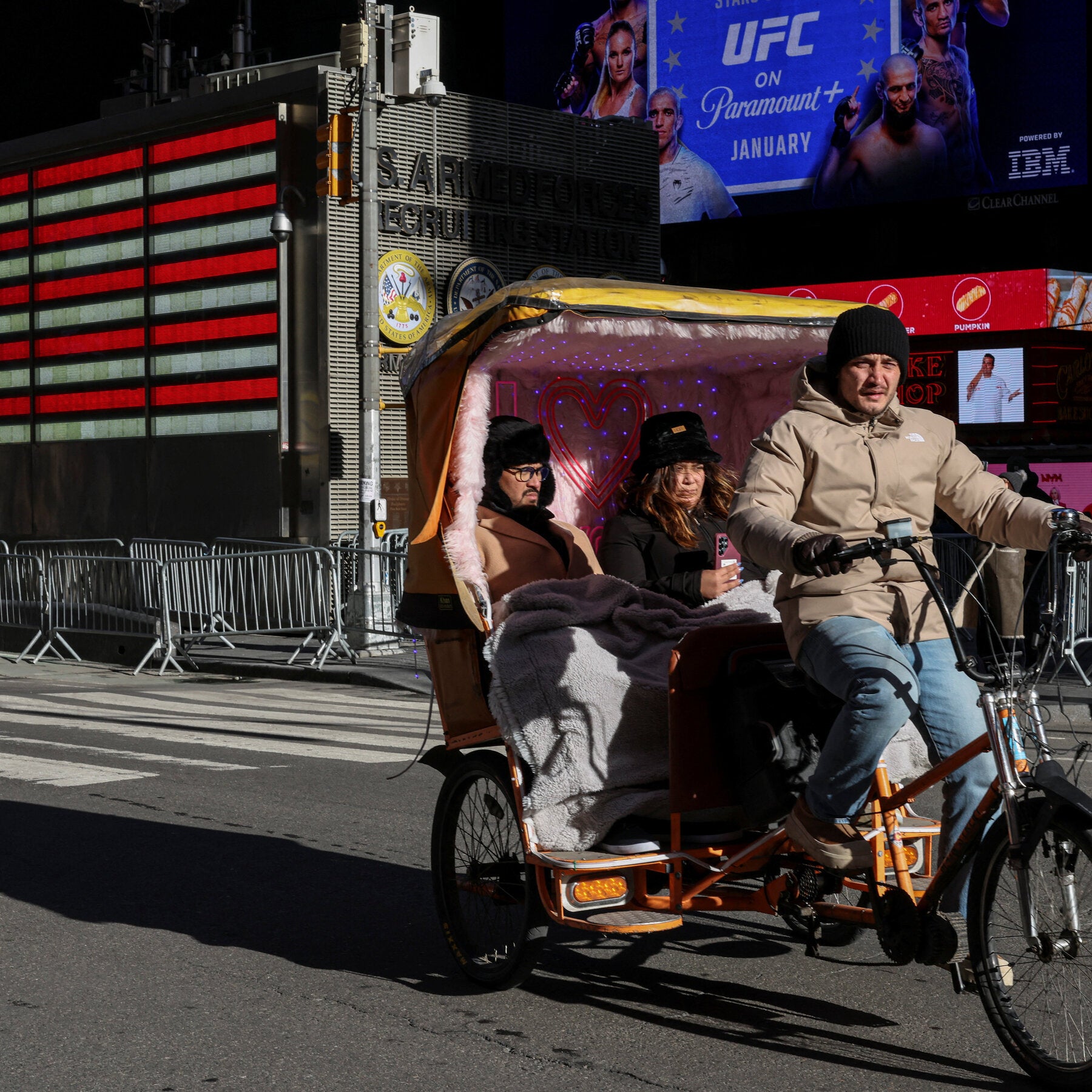 A Move to Quiet Down the Noisy Pedicabs of Midtown