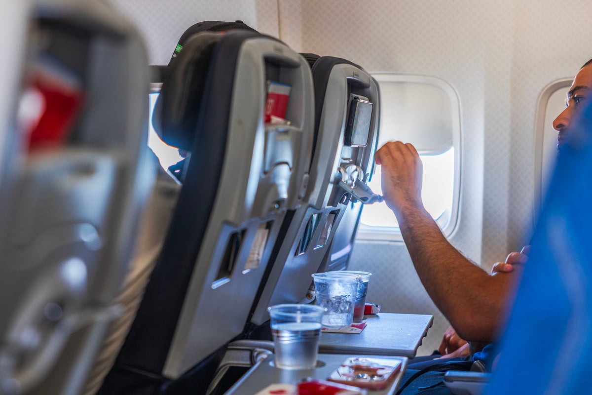 American Airlines will now move middle seat passengers to better positions