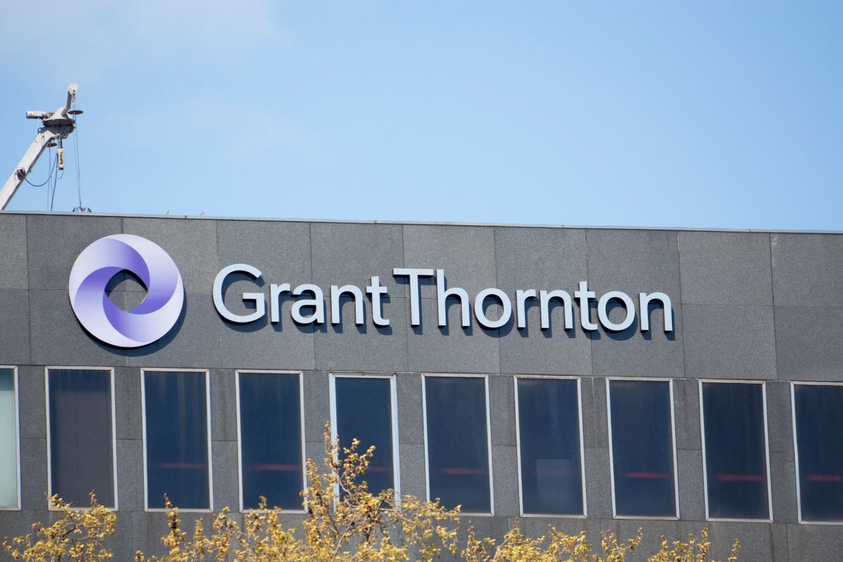Accountancy firm Grant Thornton boosts graduate salary to £40,000