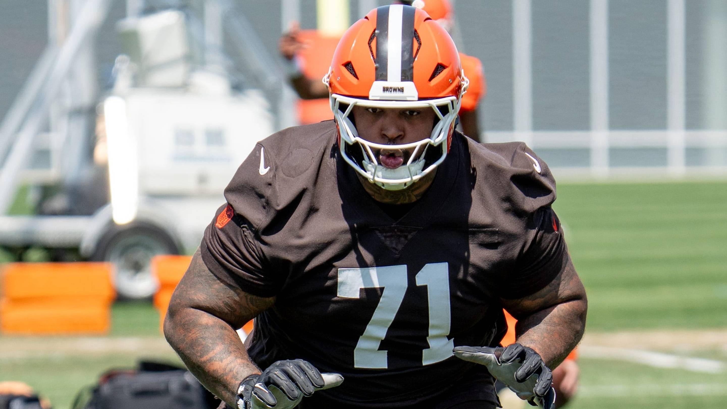 Tytus Howard Takes Accountability After Costly Penalty-Filled Browns Performance