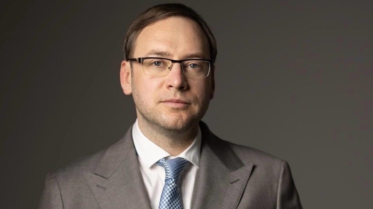 ARMA and the Medvedchuk yacht: five problems