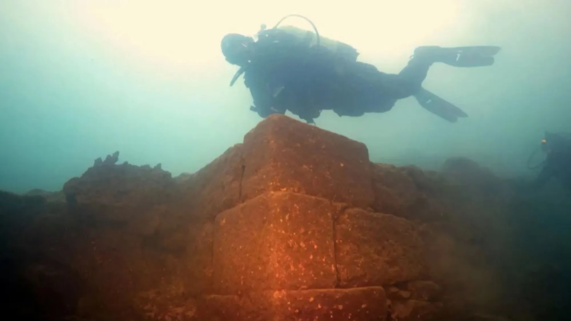Twist in Noah’s Ark mystery as ‘ancient city’ discovered underwater near final resting place