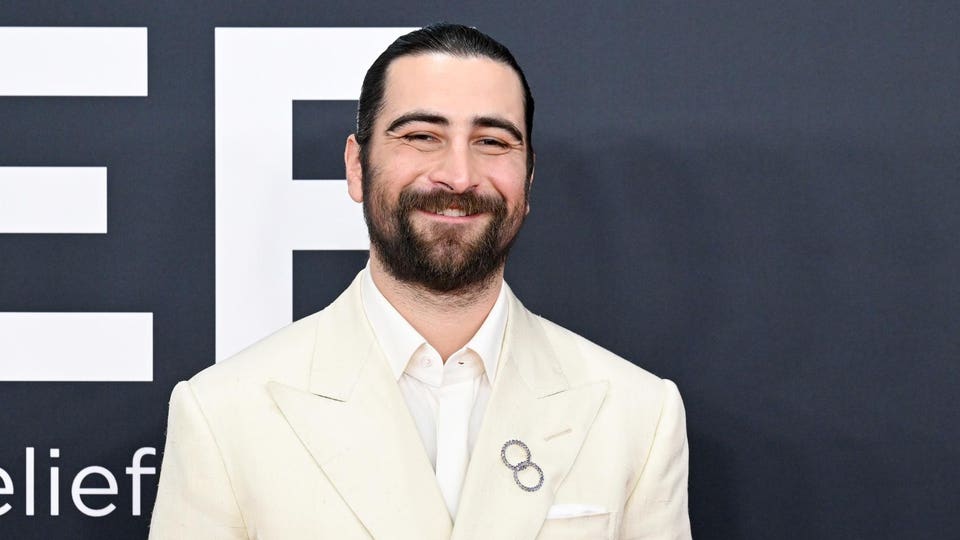 Noah Kahan Blocked From Several New No. 1s By A Rising Pop Star