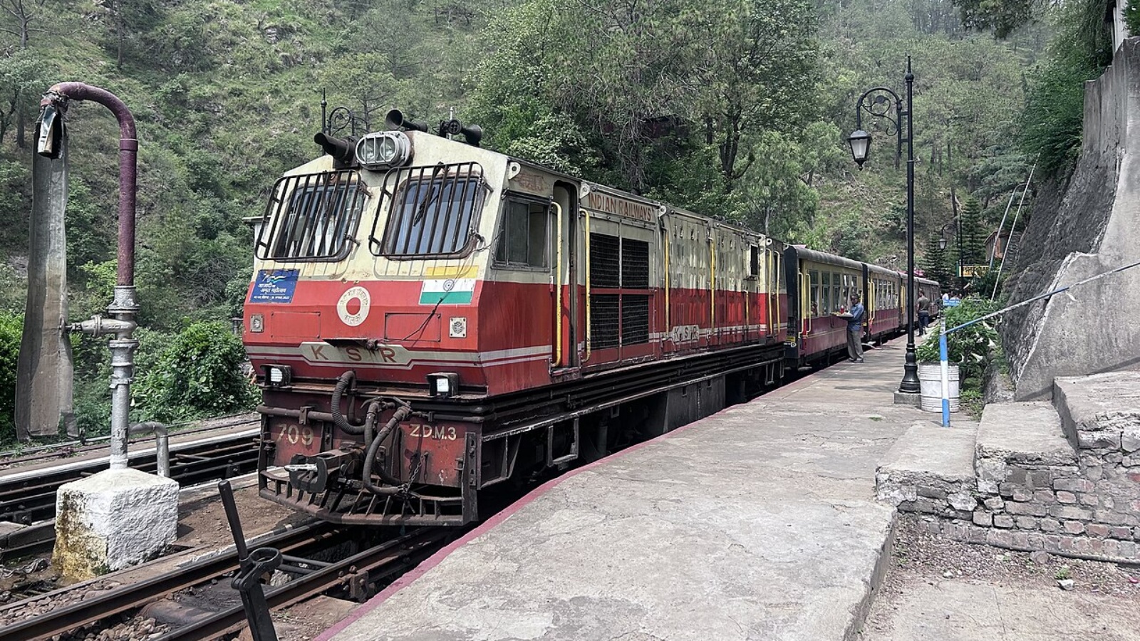 4 scenic train journeys in India you should take at least once