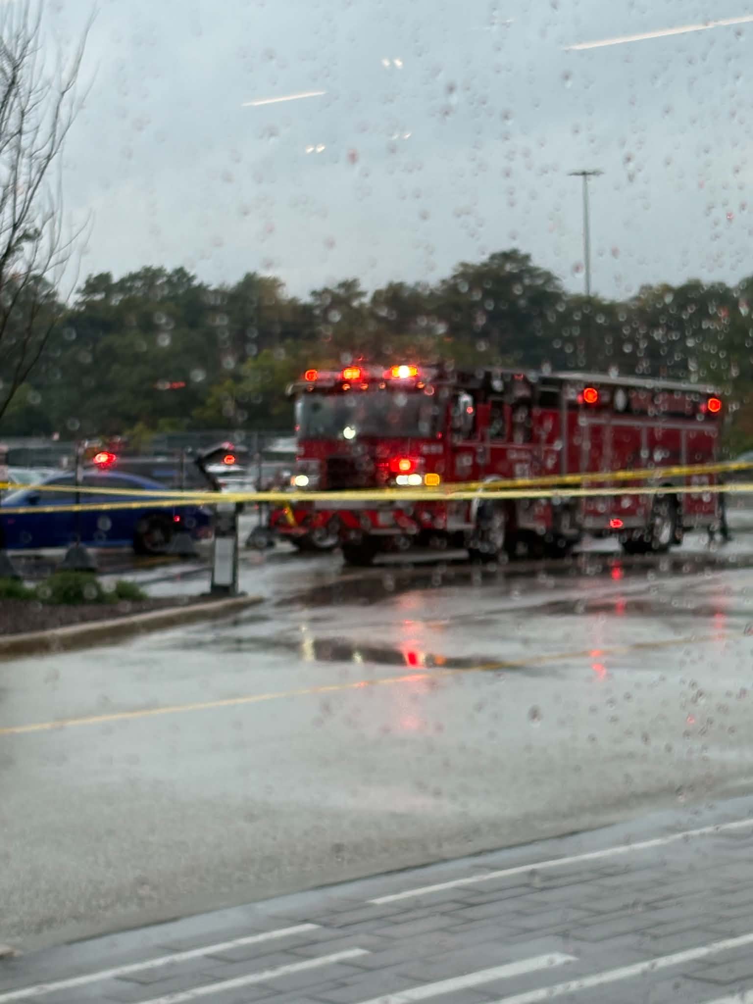 ‘Isolated' shooting at Oakbrook Center Mall prompts heavy police response