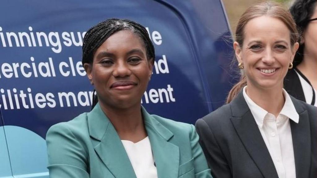Conservatives pledge 'tough love' benefit rules for under-25s