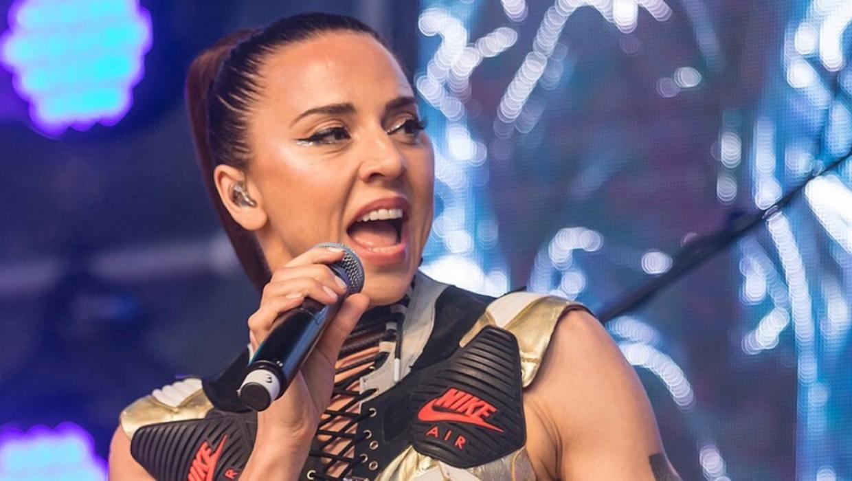Sporty Spice parts with treasured wardrobe pieces for NZ cause