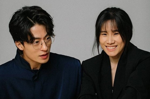 Koo Kyo-hwan reveals marriage to director Yi Ok-seop