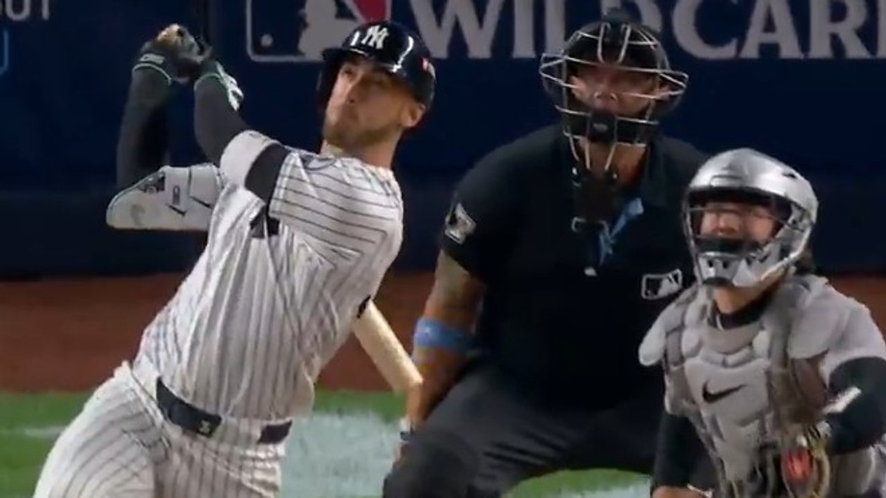 Bellinger piles on Yankees lead in Game 2 with three-run blast