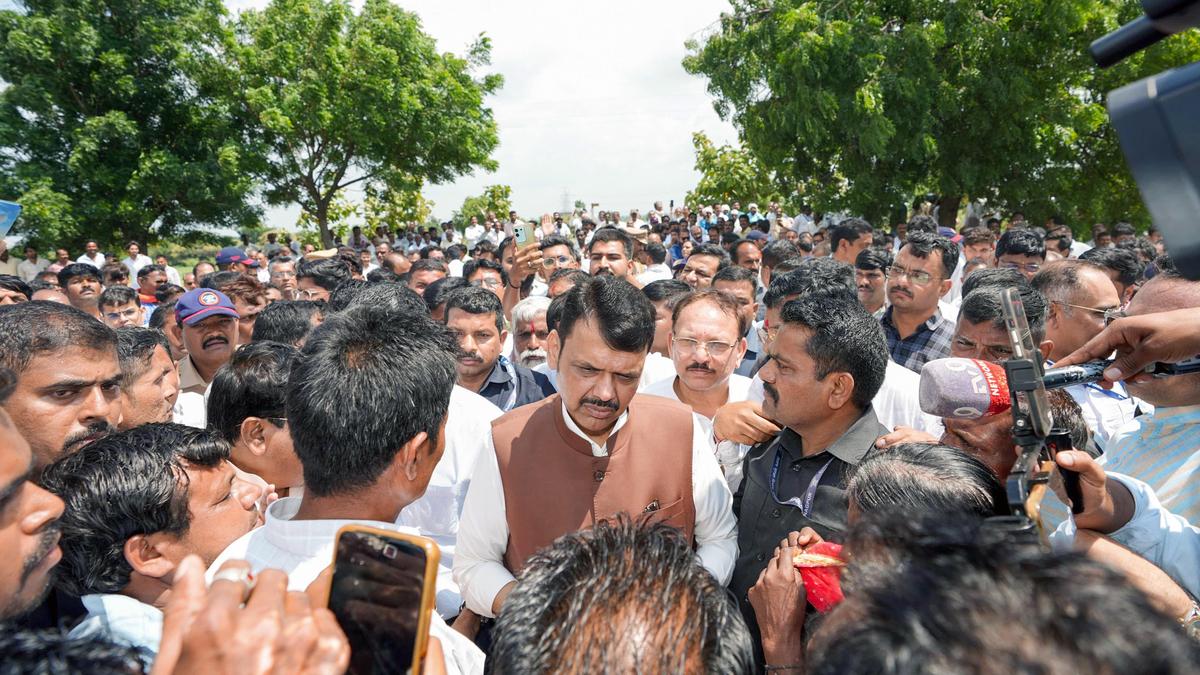 Farmers complain of dry spell induced crop loss in excluded talukas from drought GR