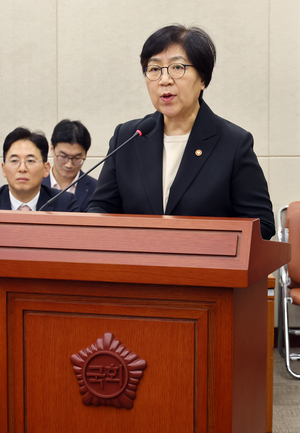Gov't to prevent illegal receipt of benefits for children on extended stays overseas