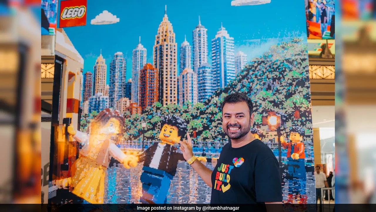 Man Creates World's Largest LEGO Mosaic In 2,100 Hours With 7.38 Lakh Bricks