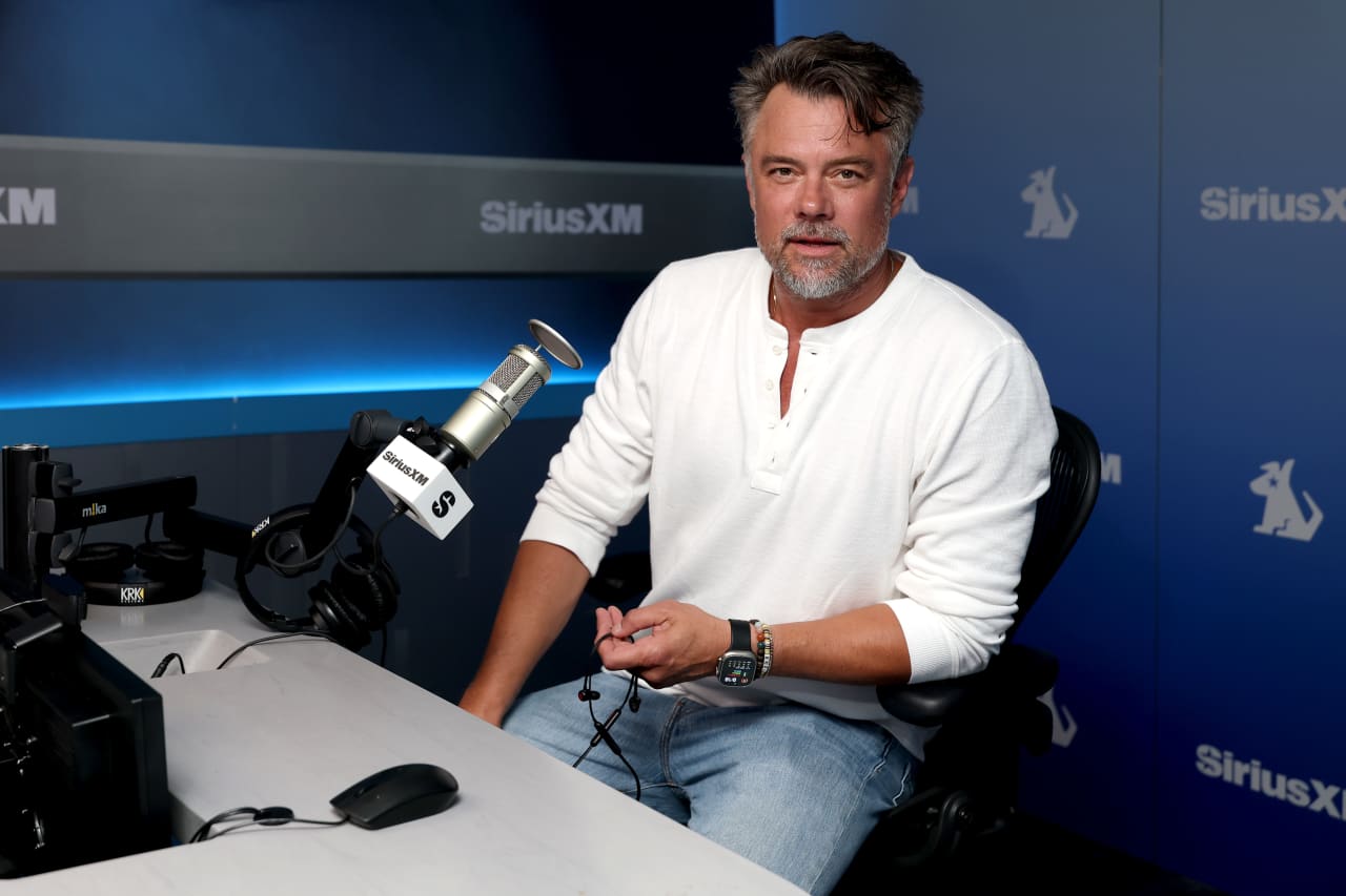 ‘Ransom Canyon’ star Josh Duhamel: The self-described ‘doomsday prepper’ quickly sells $3.4 million L.A. home