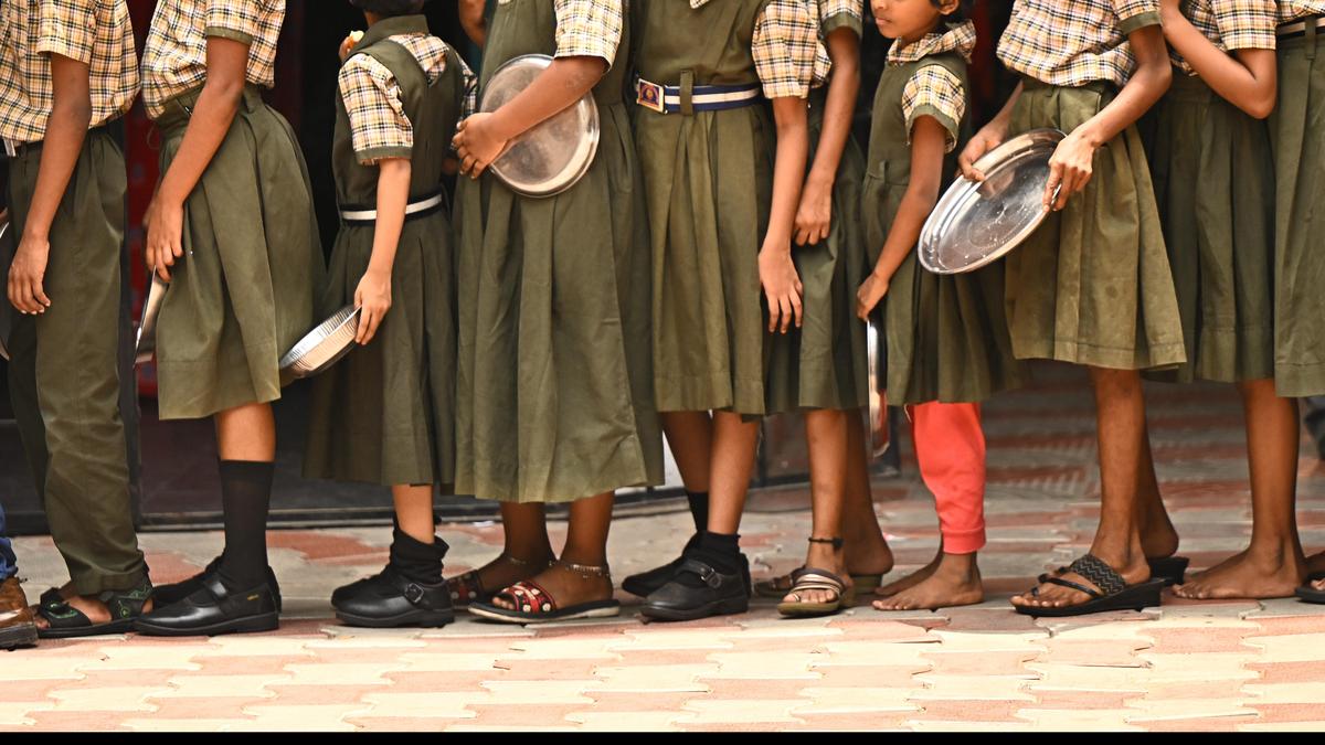 Food poisoning scare, over 100 tribal students hospitalised in Maharashtra’s Amravati