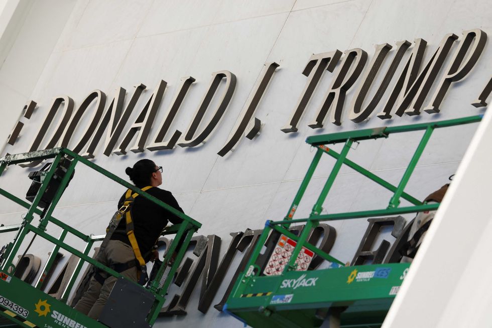 Defiant tour guide spills details on declining Kennedy Center: 'Now it's a black hole'