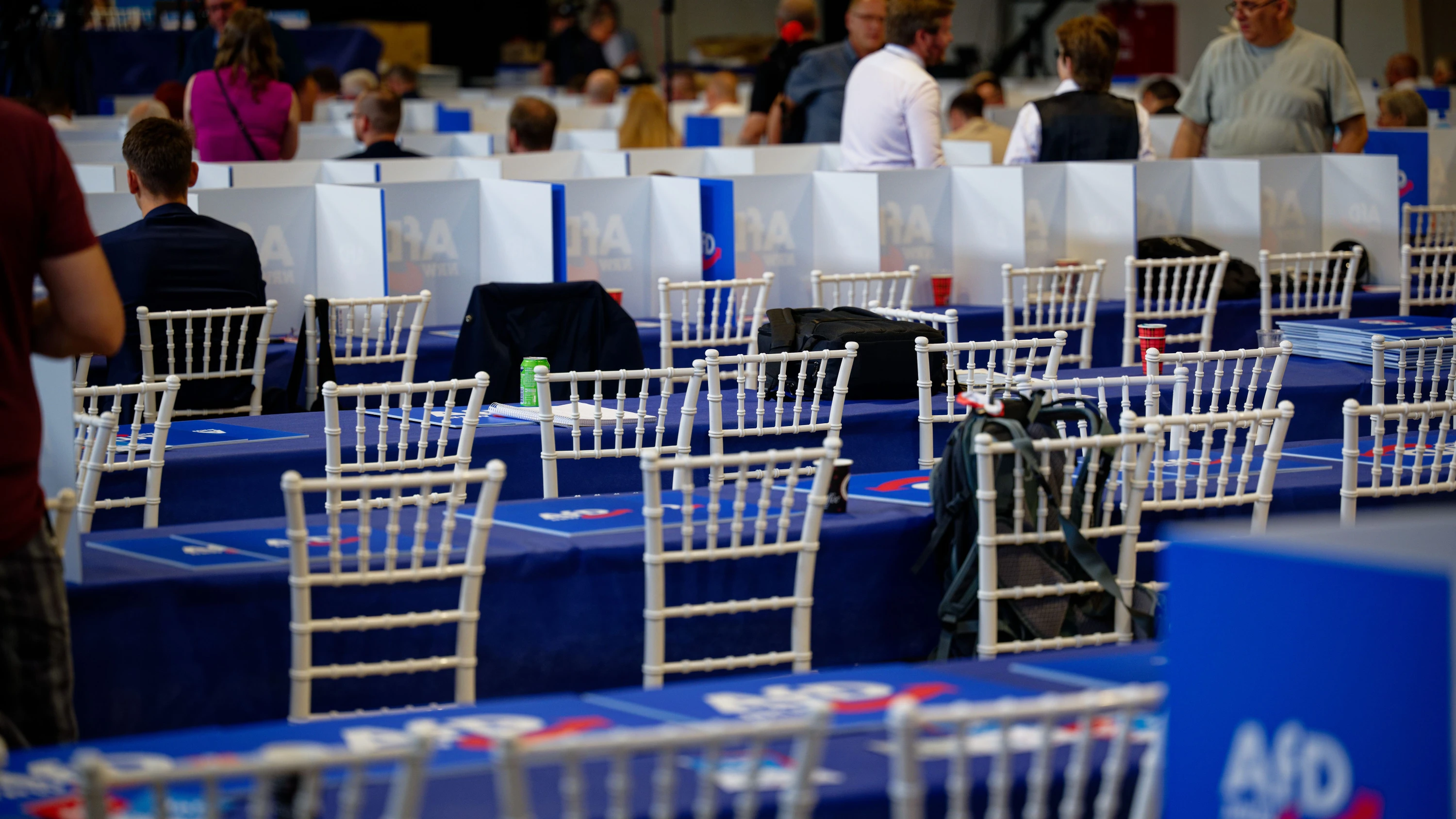 Für 3 Millionen Euro: Was will die AfD mit einer eigenen Halle?