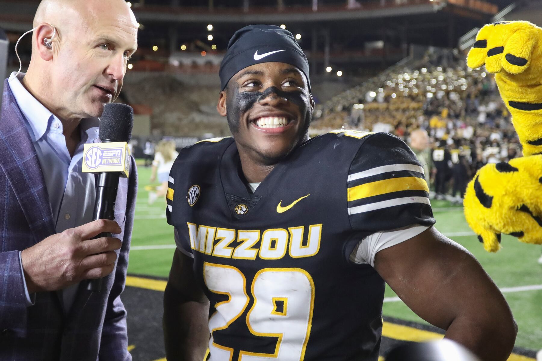 All-American running back addresses comeback for first time since being shot at concert