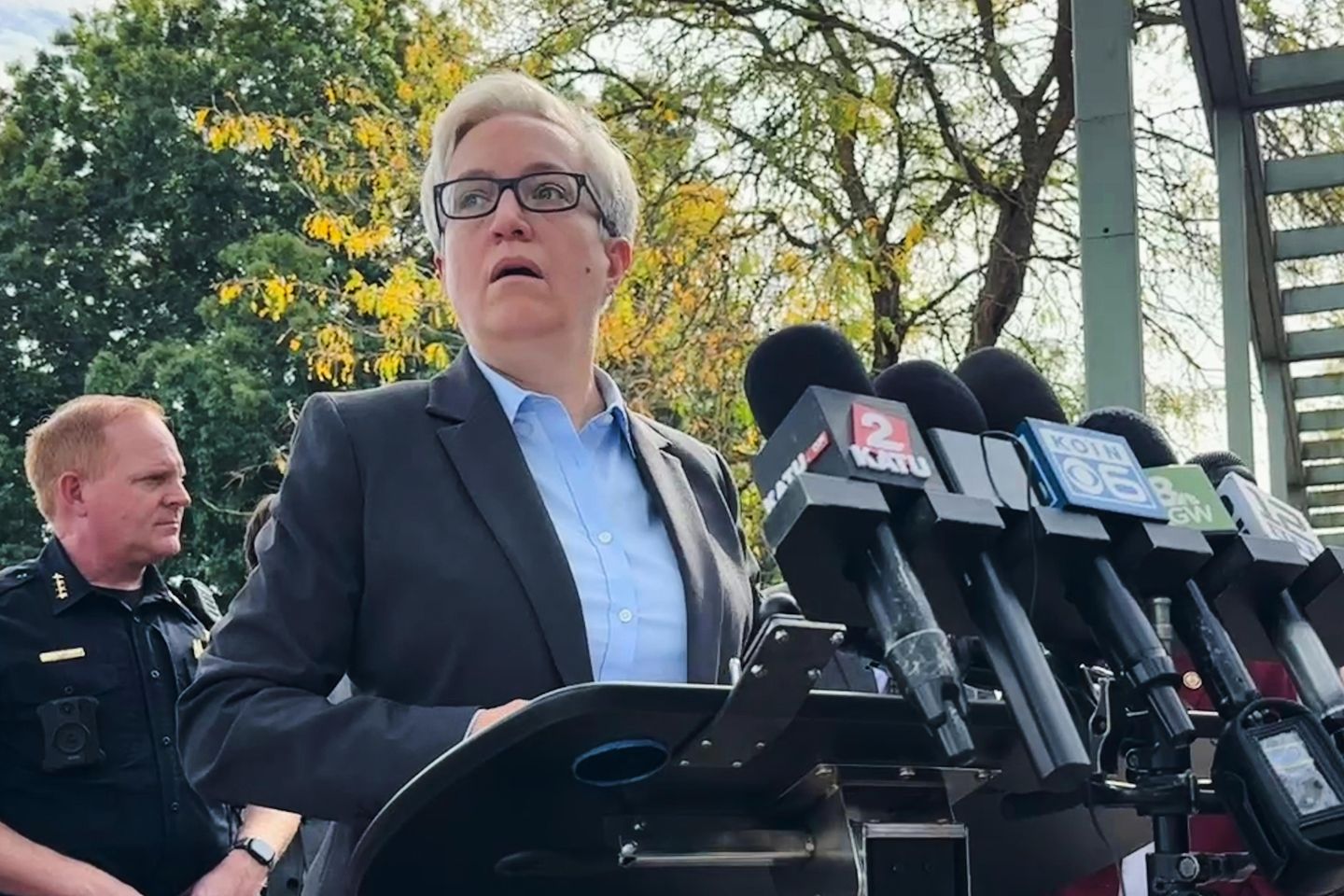 Oregon governor warns migrants to be wary of ICE impersonators