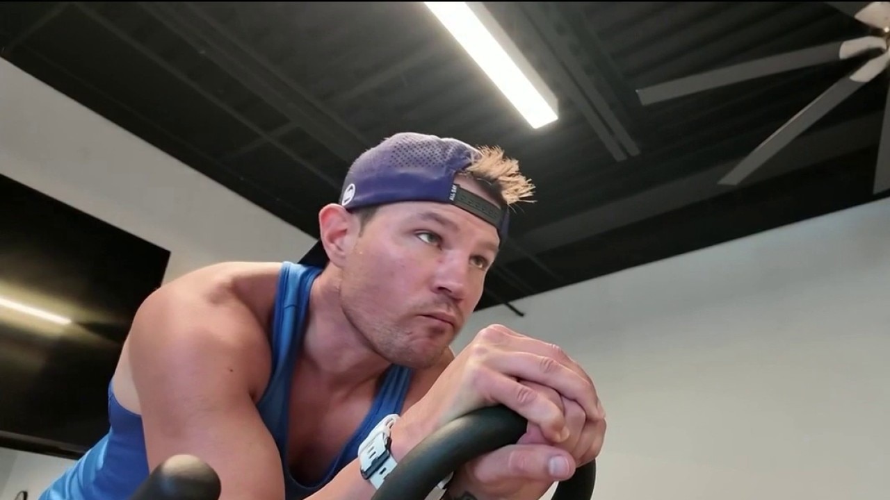 Colon cancer survivor Aaron Wright finishes Panama City Ironman triathlon