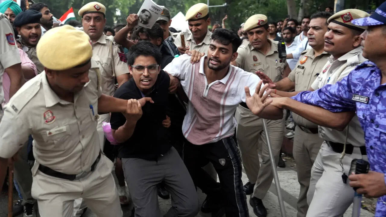 101 murder accused among 989 with criminal records in Parliament march violence: Delhi Police