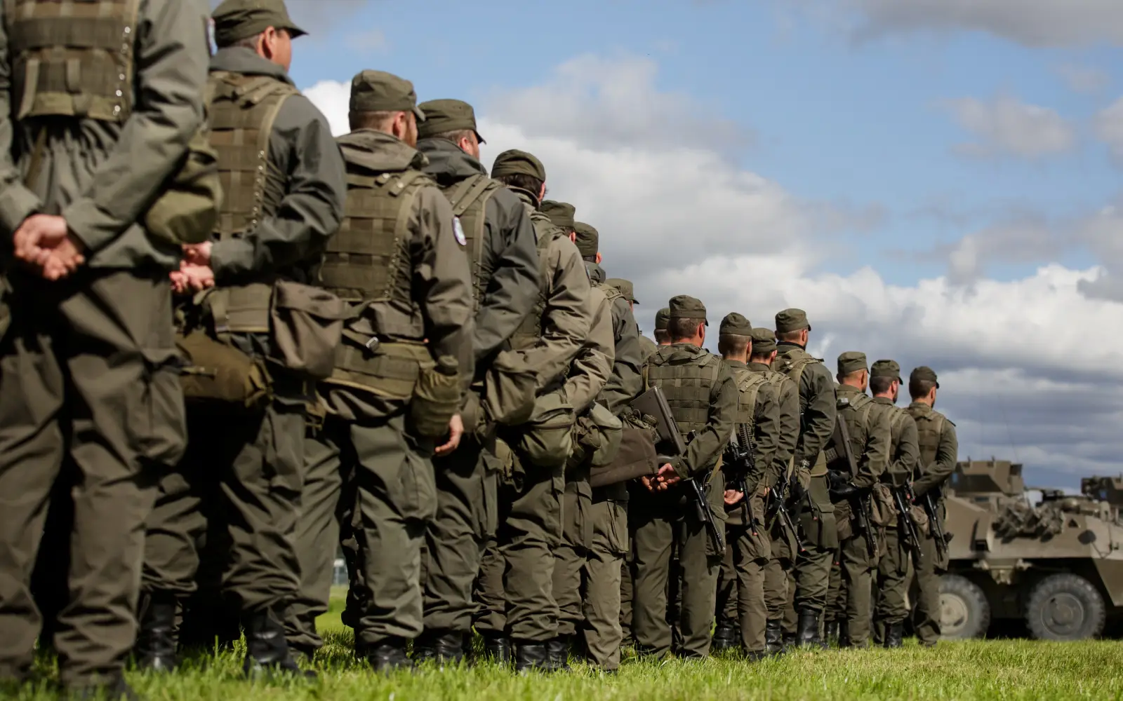Austria plans to extend compulsory military service to 9 months