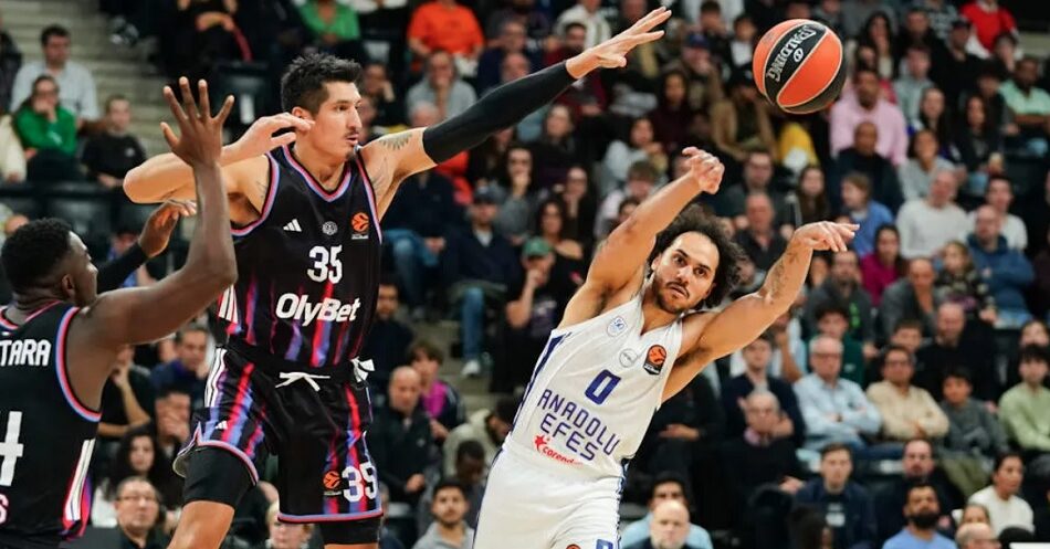 Partizan sigue sumando piezas: Derek Willis firma por dos años