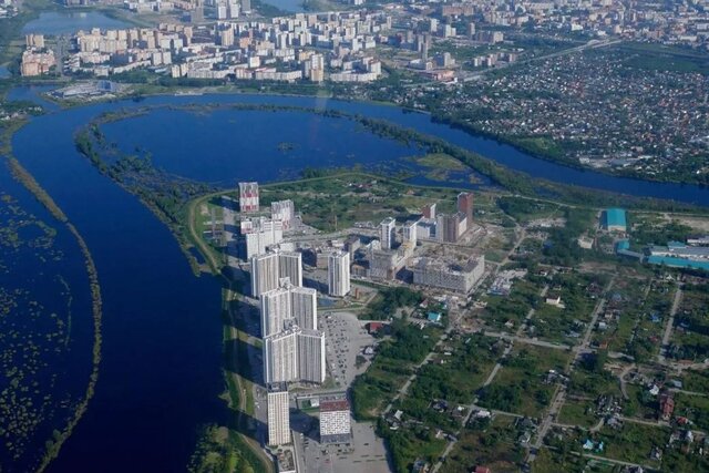 Floodwaters engulf Russia’s Tyumen. See photos and videos from the scene.