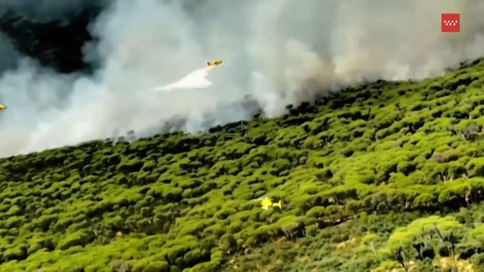 Camera on a roof top captures wildfires in Spain