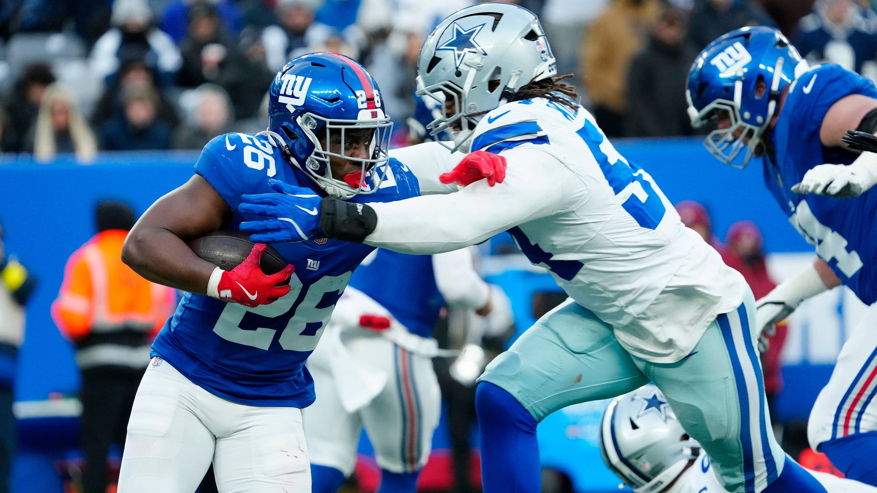Bears Connected in 'Change of Scenery' Trade Idea Involving Cowboys Edge Rusher