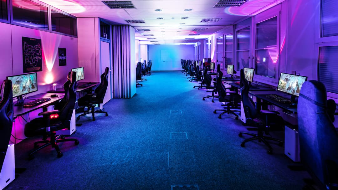 Two men arrested for stealing RAM from Chinese esports hotels