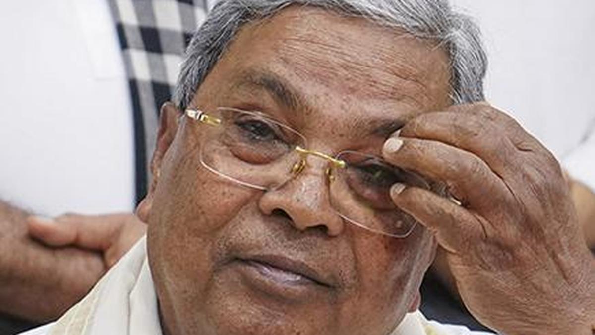 Siddaramaiah makes brief visit to Mysuru