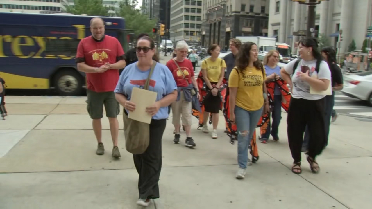 Activists demand implementation of Philadelphia ICE Out laws