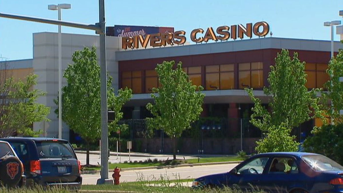 Thieves steal guns, other items from car outside of Rivers Casino, officials say