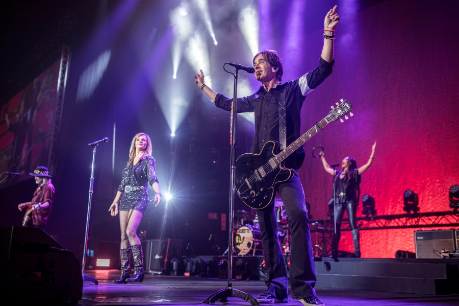 Two major rock acts suddenly pull the plug on tours