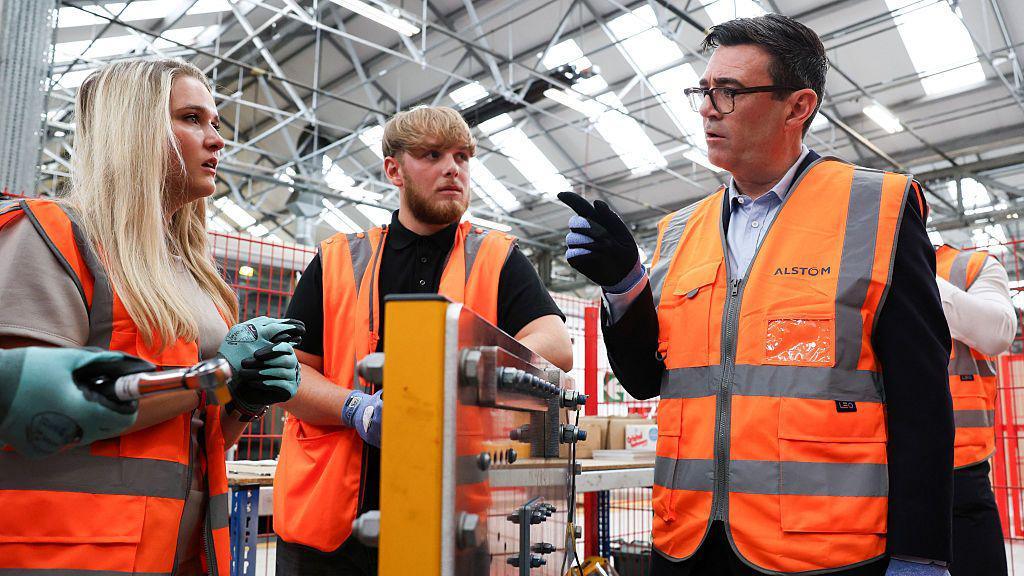 Some parents on benefits to get up to £4,500 for child starting apprenticeship