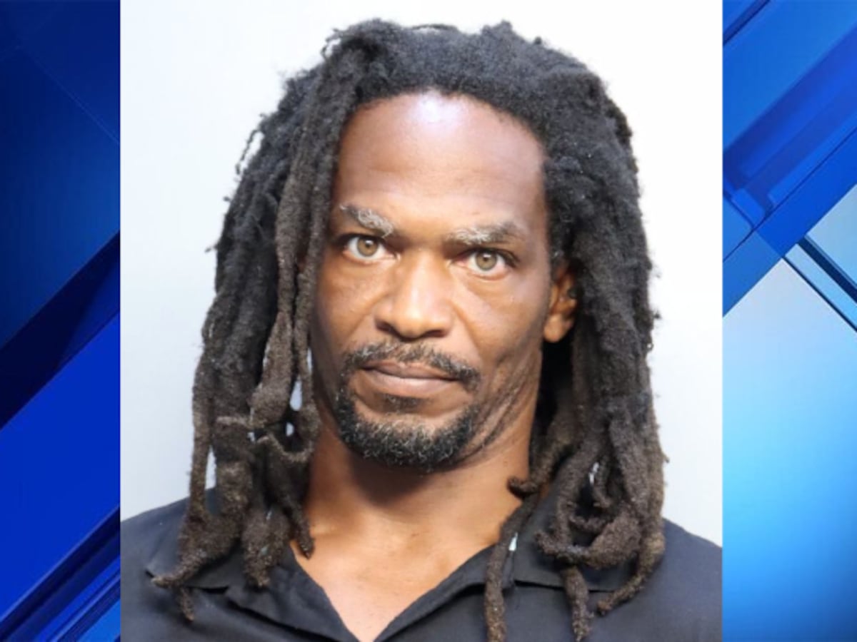 ‘Who wants to die today?’: Man pulls knife on fellow bus rider who told him to ‘shut up,’ cops say